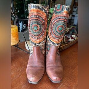 Spring Step L'Artiste Peru boots Wearable Art vintage